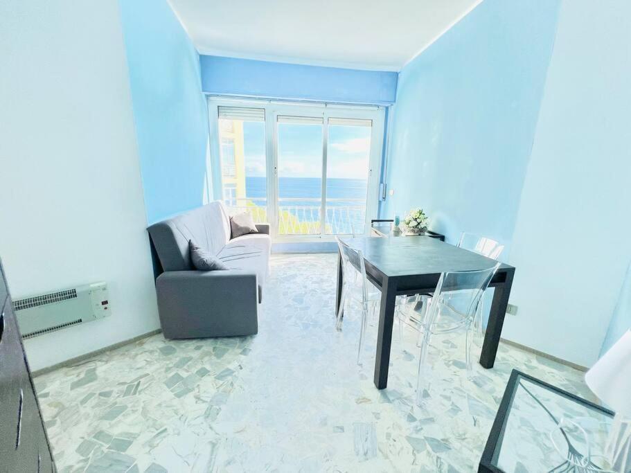 Suite Sunset 22 - Fronte Mare Санремо Екстер'єр фото