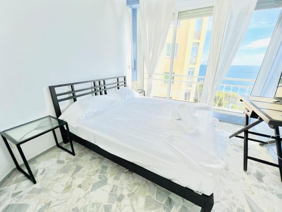 Suite Sunset 22 - Fronte Mare Санремо Екстер'єр фото