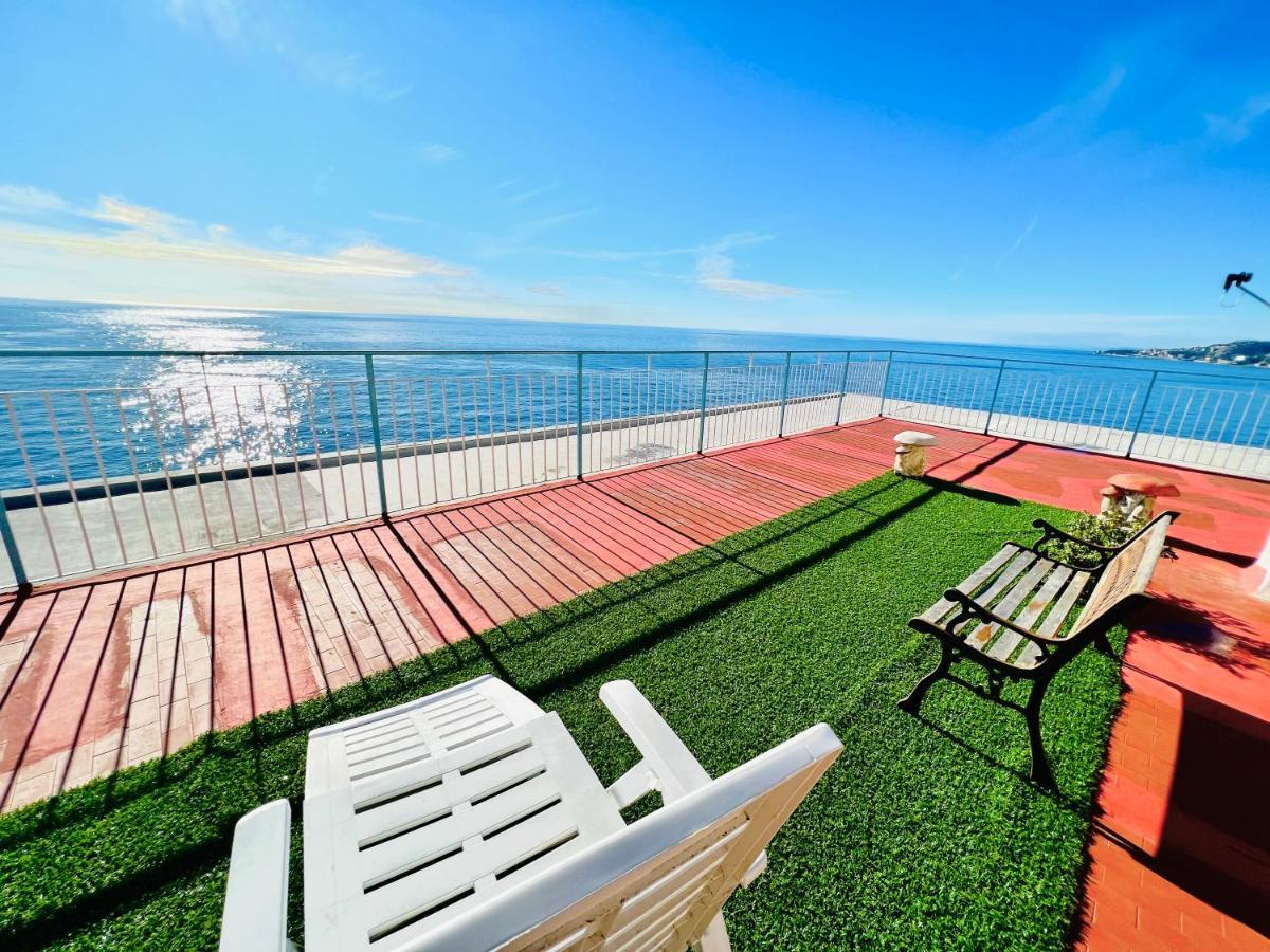 Suite Sunset 22 - Fronte Mare Санремо Екстер'єр фото